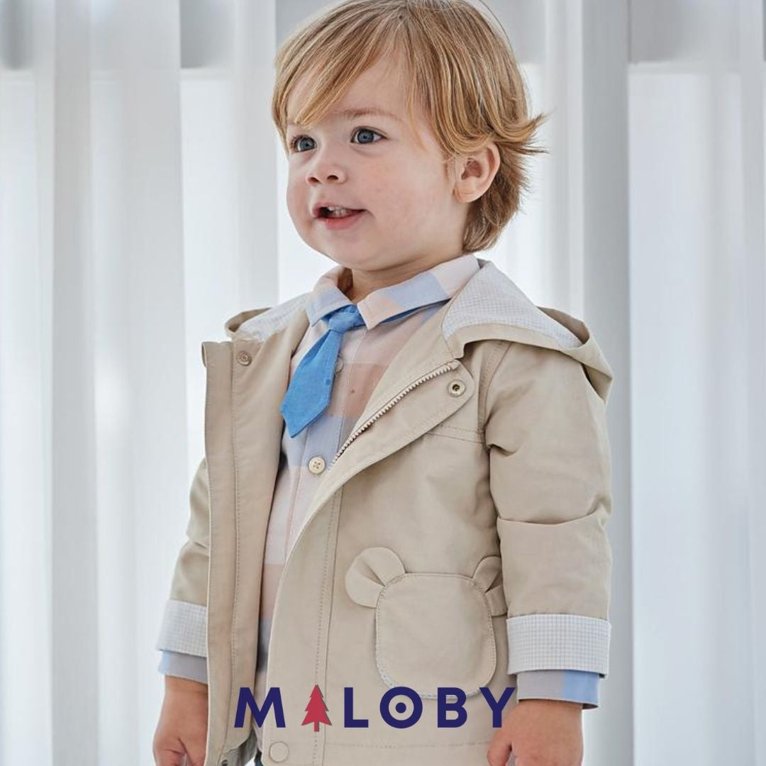 Veste à capuche beige manches longues pour garçon, idéale pour les vêtements enfants.