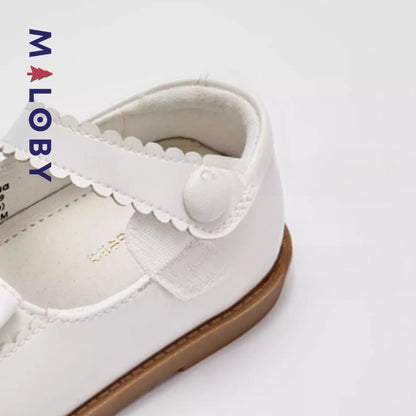 Chaussures en cuir à noeud pour filles, élégantes et confortables pour les petites princesses.