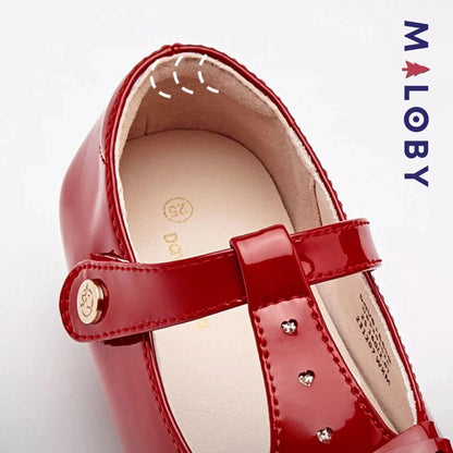 Bottines en cuir rouges à nœud pour fille, idéales pour les enfants et les occasions spéciales.