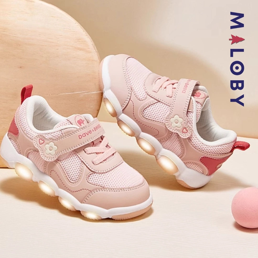 Baskets lumineuses rose pour enfant fille, parfaites pour les anniversaires et les vêtements enfants au Maroc.