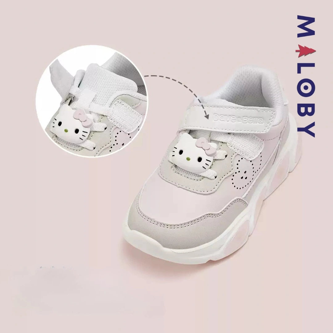 Baskets lumineuses rose avec motif Hello Kitty pour enfants, parfaites pour les anniversaires.