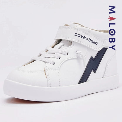 Baskets montantes blanches pour enfant garçon, idéales pour le quotidien et les occasions spéciales.