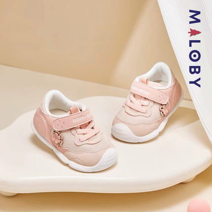 Baskets premier pas bébé fille rose MALOBY, parfaites pour les petites filles en plein apprentissage de la marche.