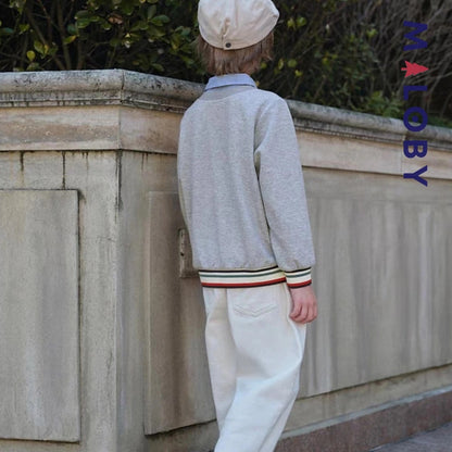 Cardigan chemise intégrée pour garçon, gris, idéal pour les anniversaires et les vêtements d'enfants au Maroc.
