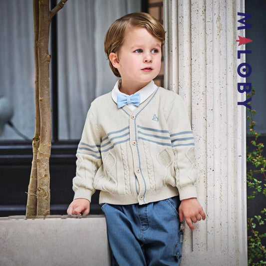 Cardigan en maille beige pour enfant garçon, parfait pour toutes les occasions.