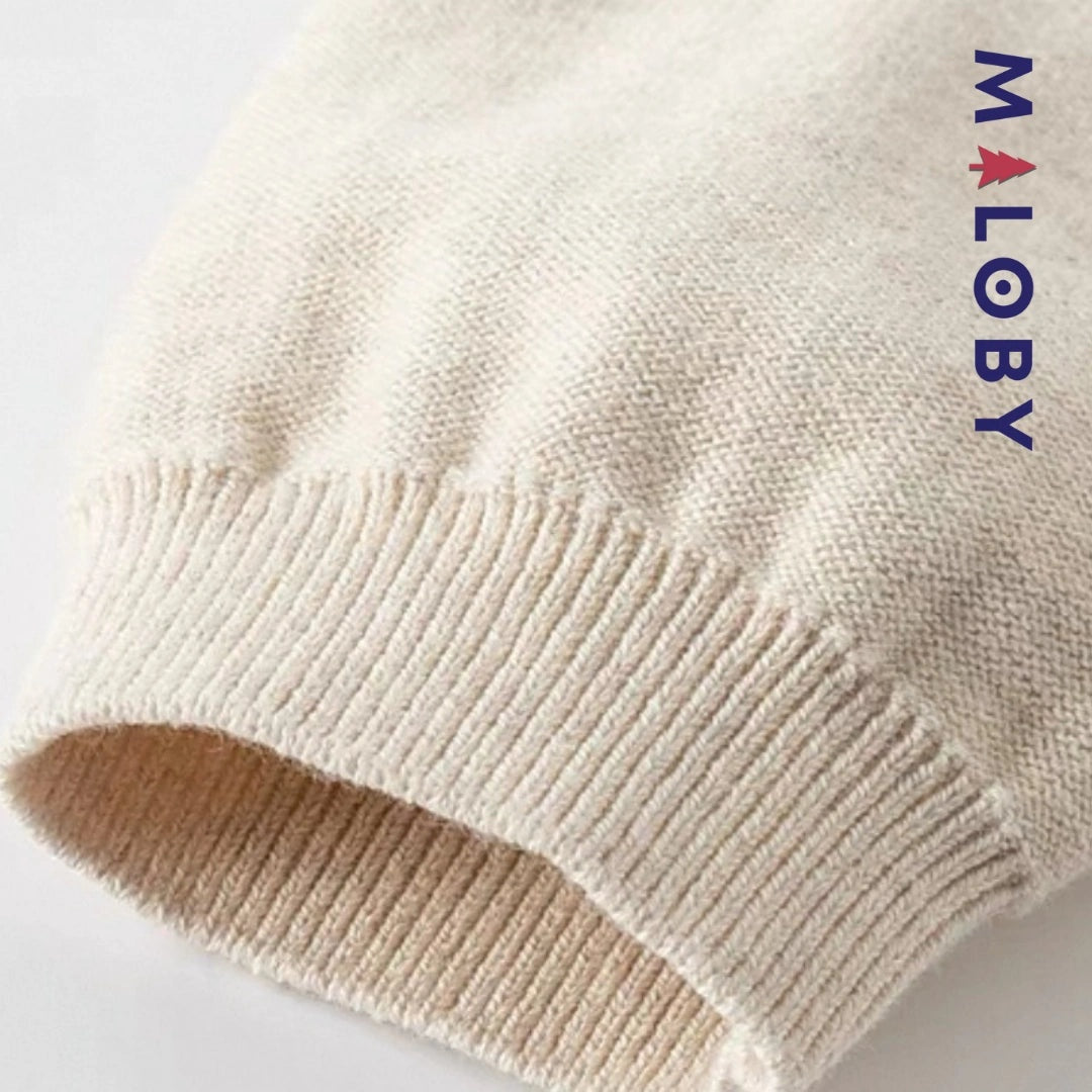 Cardigan en maille beige pour garçon, idéale pour les vêtements d'enfants et les occasions spéciales.