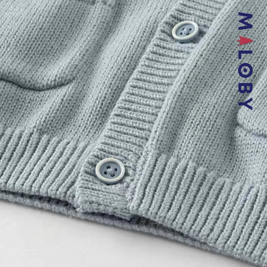 Cardigan en maille bleu ciel pour garçon, idéal pour les vêtements d'anniversaire et les occasions spéciales.