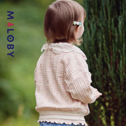 Cardigan rose à motif fraise pour enfants, parfait pour les anniversaires et les occasions spéciales.