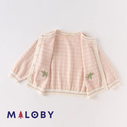 Cardigan rose à motif fraise pour enfants, parfait pour les anniversaires et les occasions spéciales.