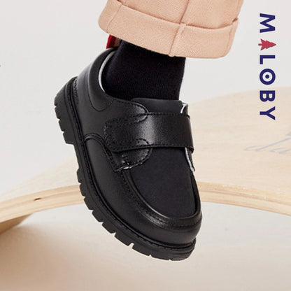 Chaussures classiques noires pour enfants garçons, idéales pour les anniversaires et le quotidien.