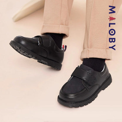 Chaussures classiques noires pour enfants garçons, idéales pour les anniversaires et le quotidien.