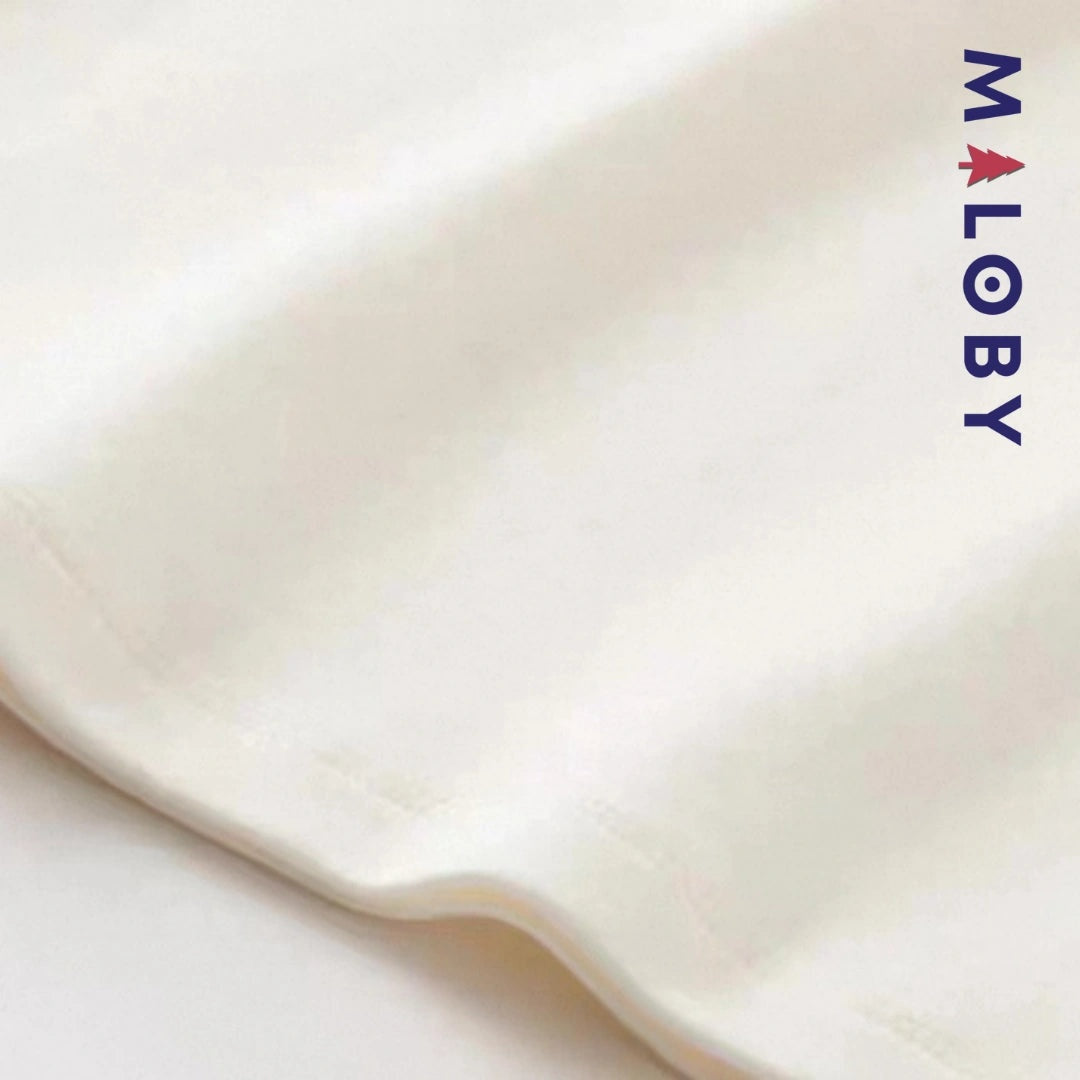 Chemise col volantée en pur coton pour fille, idéale pour les occasions spéciales et le quotidien.