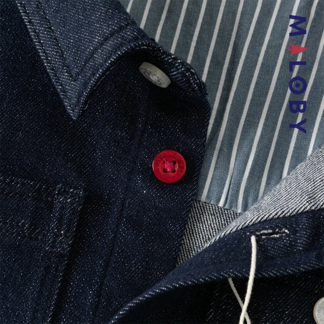 Chemise en jean bleu pour garçon, parfaite pour les vêtements enfants au Maroc.