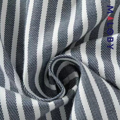 Chemise rayée en popeline pour garçon, parfaite pour les événements spéciaux et le quotidien.