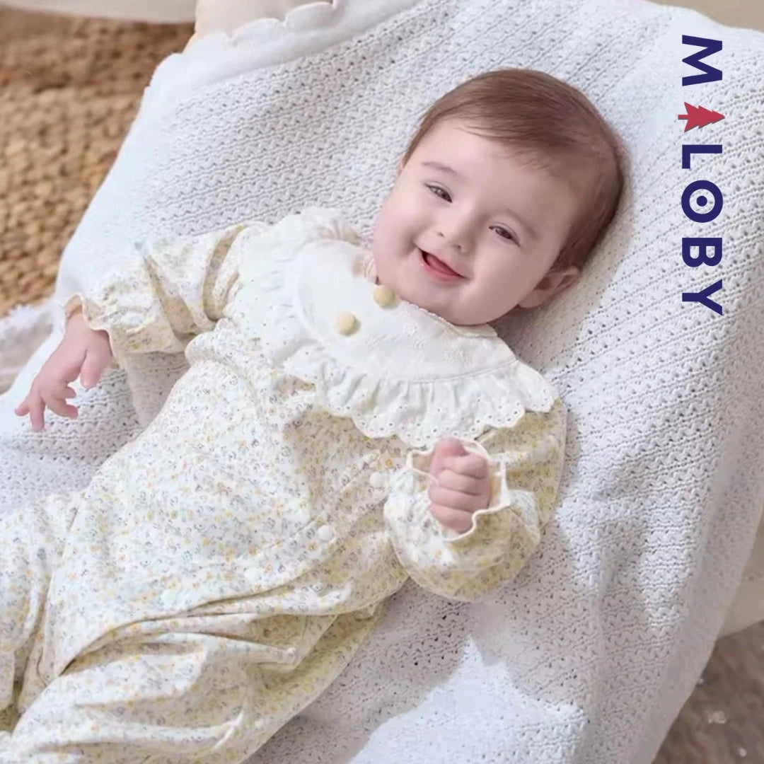 Combinaison fleurie pour bébé fille, idéale pour anniversaires et occasions spéciales