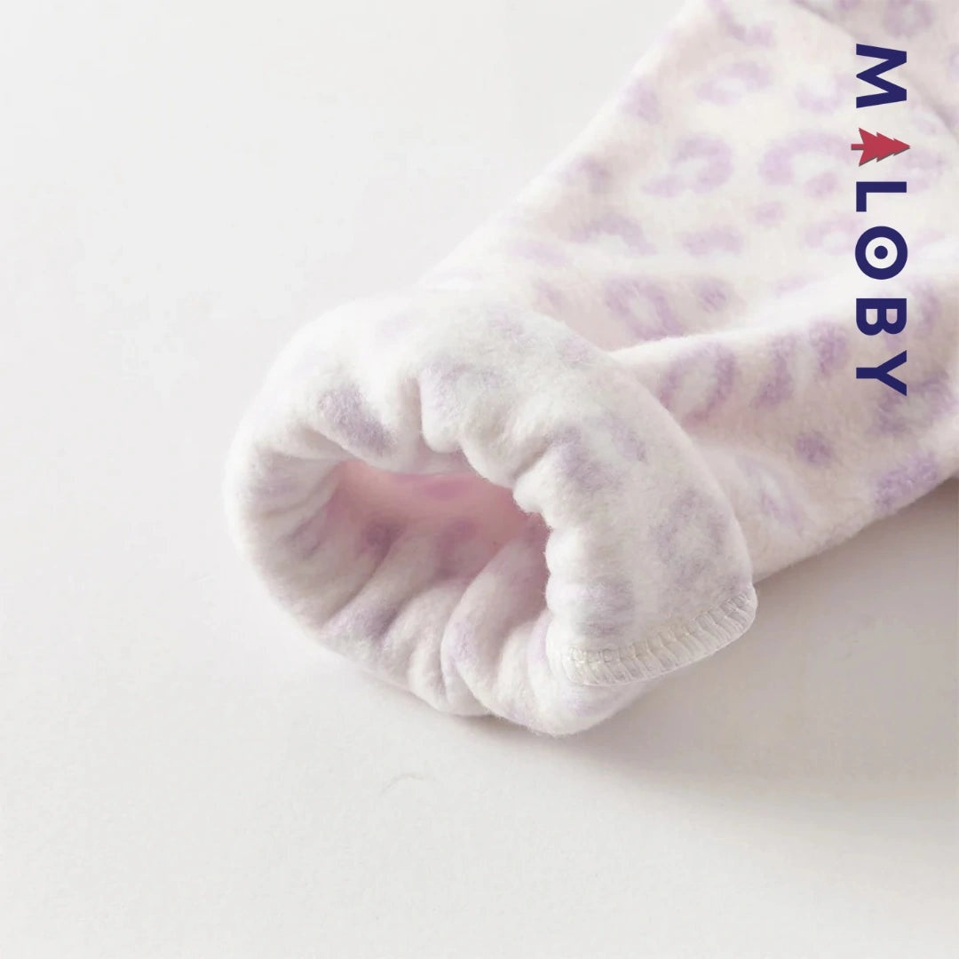 Combinaison longue à capuche imprimée pour bébé, idéale pour les anniversaires.