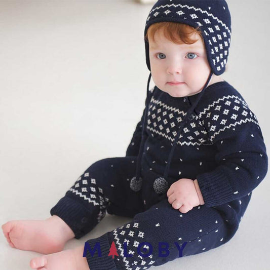 Combinaison en tricot jacquard pour bébé garçon, vêtement confortable et stylé.