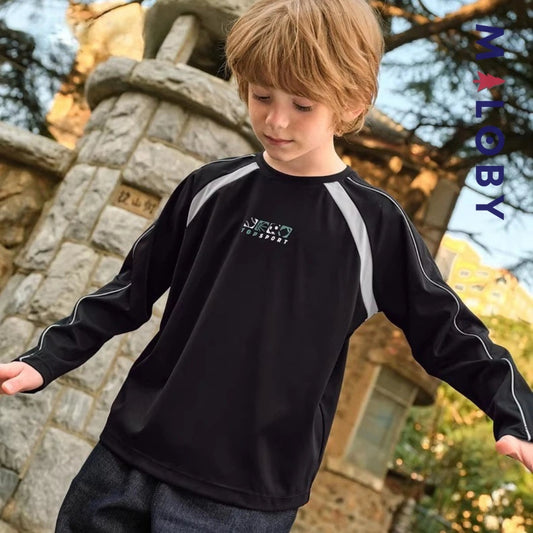 T-shirt antibactérien noir pour enfants garçons de la marque MALOBY