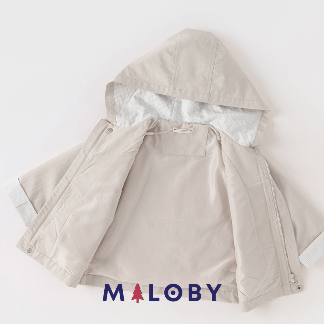 Veste à capuche beige manches longues pour garçon, idéale pour les vêtements enfants.